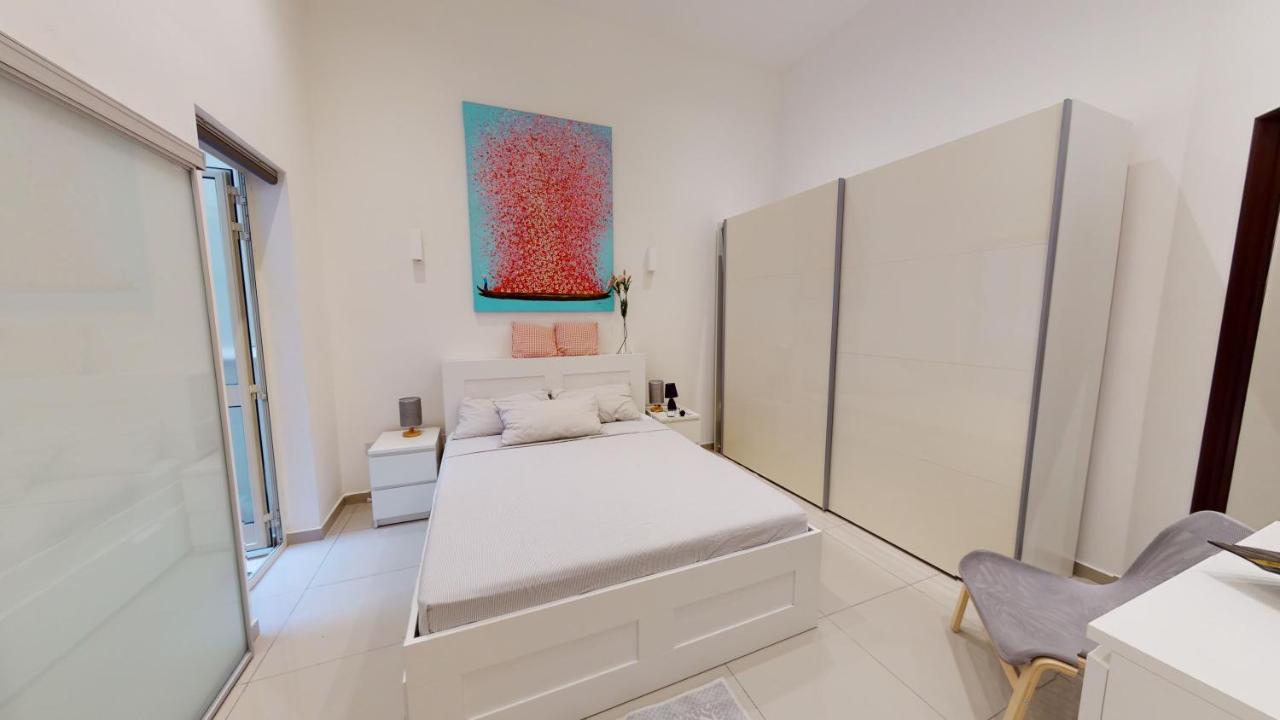 Spacious 3 Bedroom Maisonette Sliema Exterior photo